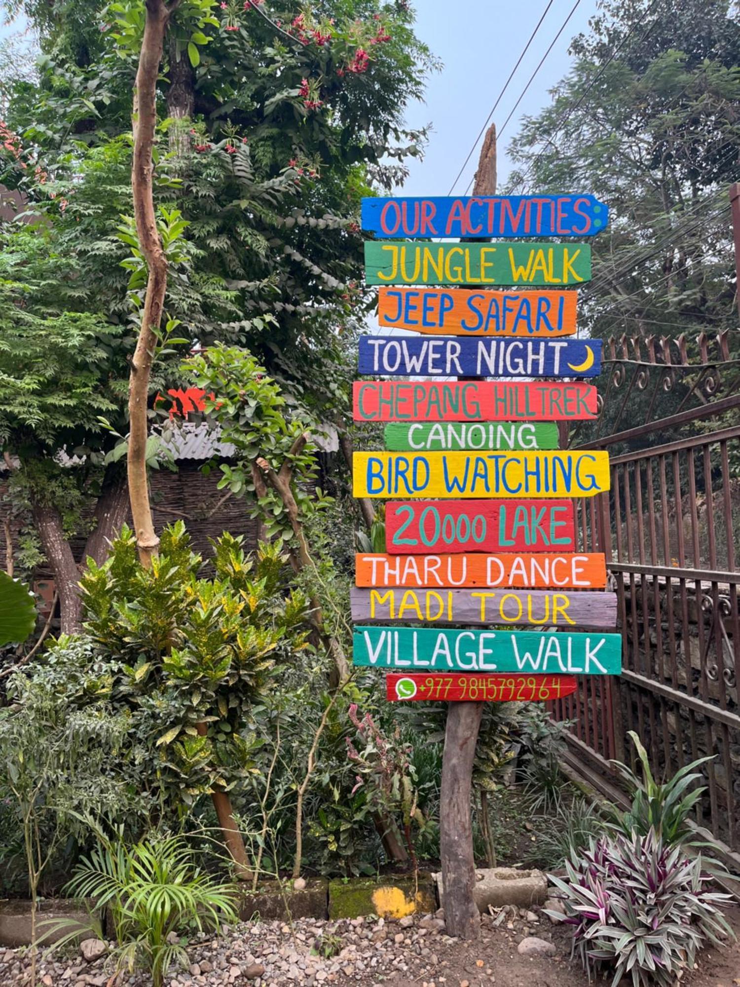 Tara Guesthouse - Sauraha,Chitwan Bagian luar foto